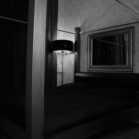 Fetischhaus Sm Apartment/Ferienwohnung 비스바덴 외부 사진